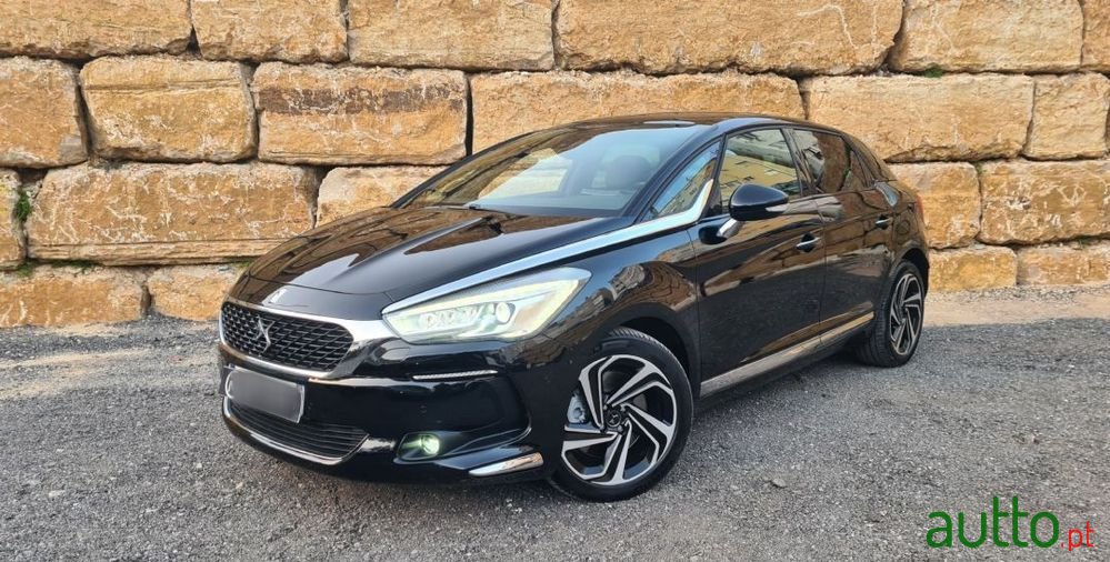2016' DS Automobiles Ds5 photo #1