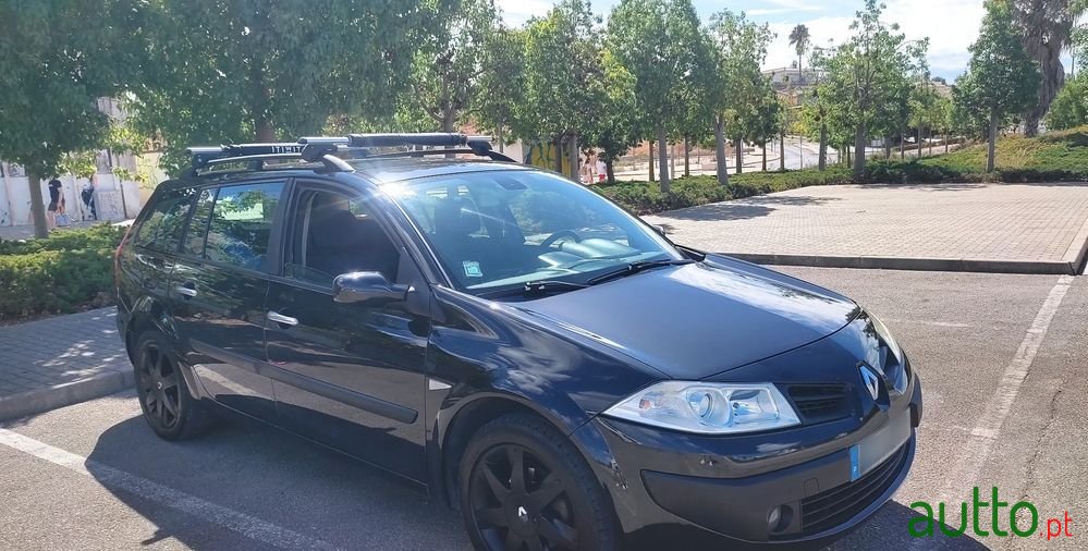 2008' Renault Megane Break photo #3