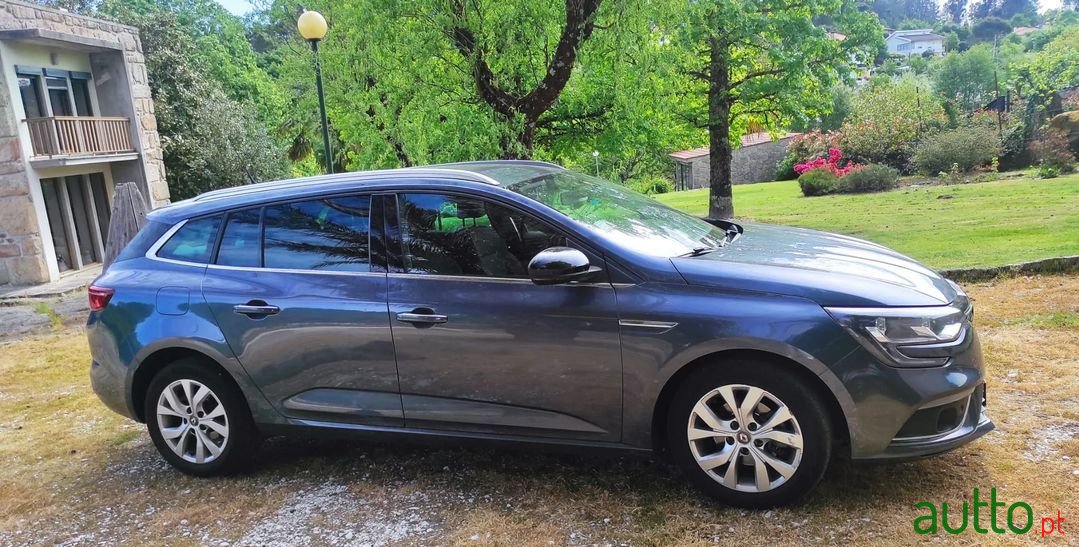 2018' Renault Megane Sport Tourer photo #5