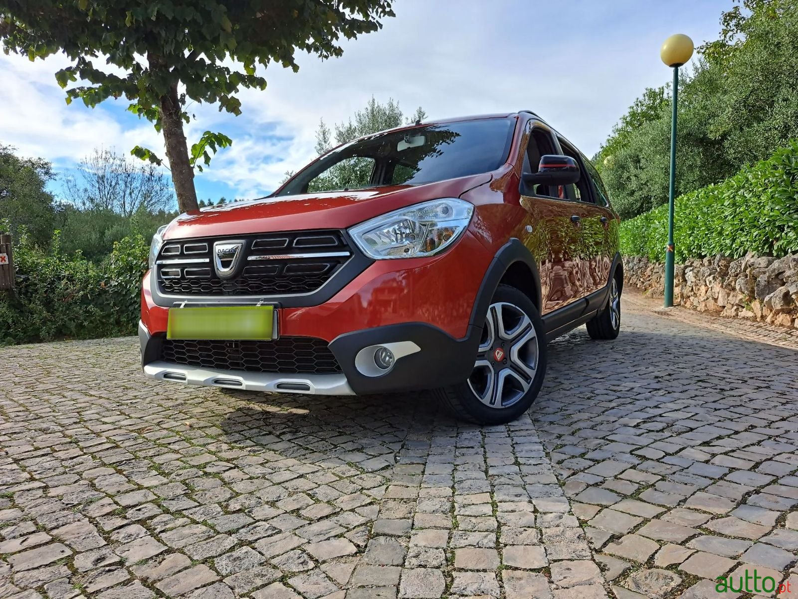 2019' Dacia Lodgy photo #3