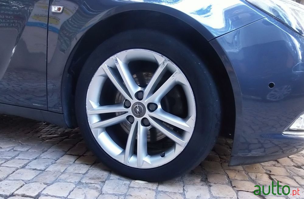 2010' Opel Insignia photo #5