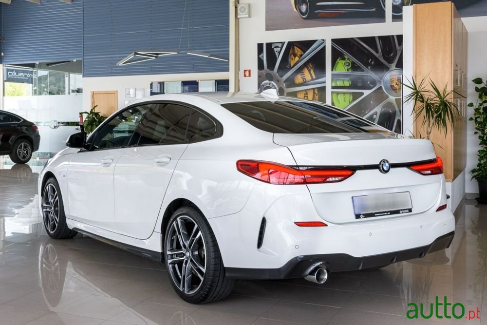 2020' BMW Série 2 D Pack M photo #6