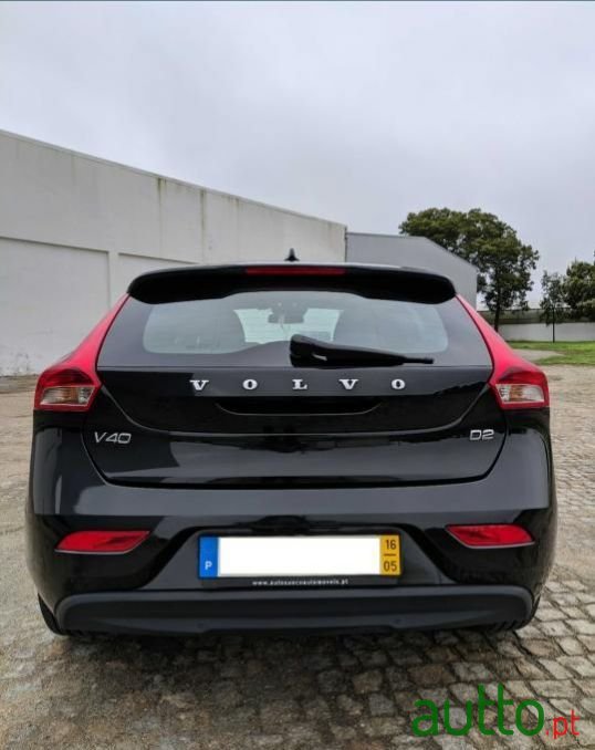 2016' Volvo V40 photo #3
