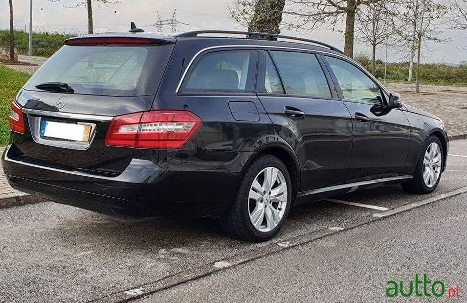 2012' Mercedes-Benz E-220 photo #1