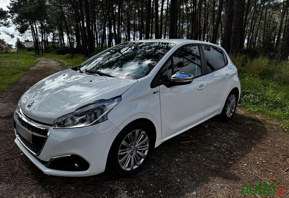 2016' Peugeot 208 photo #3