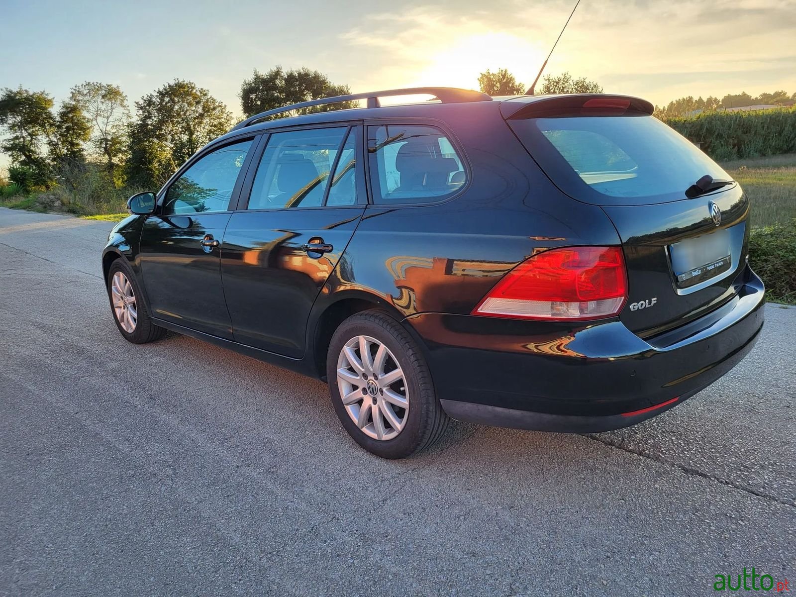 2007' Volkswagen Golf- Variant photo #1