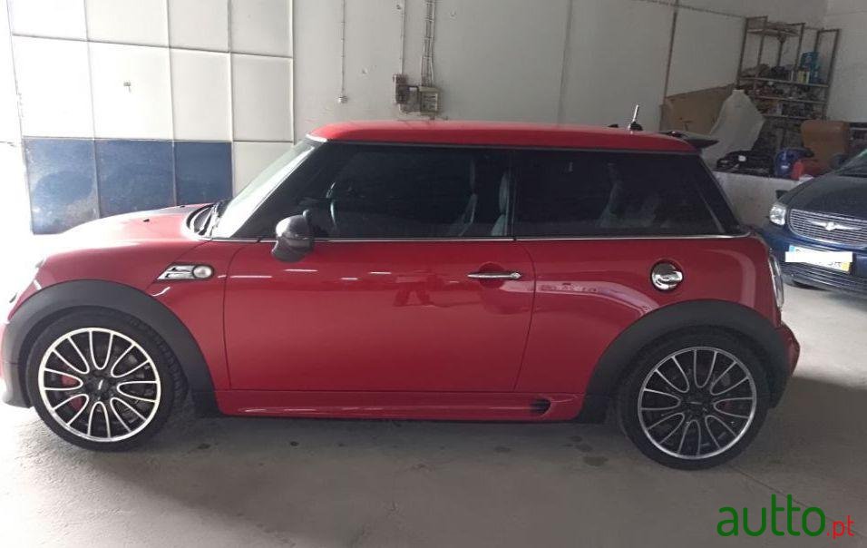 2010' MINI John Cooper Works photo #2