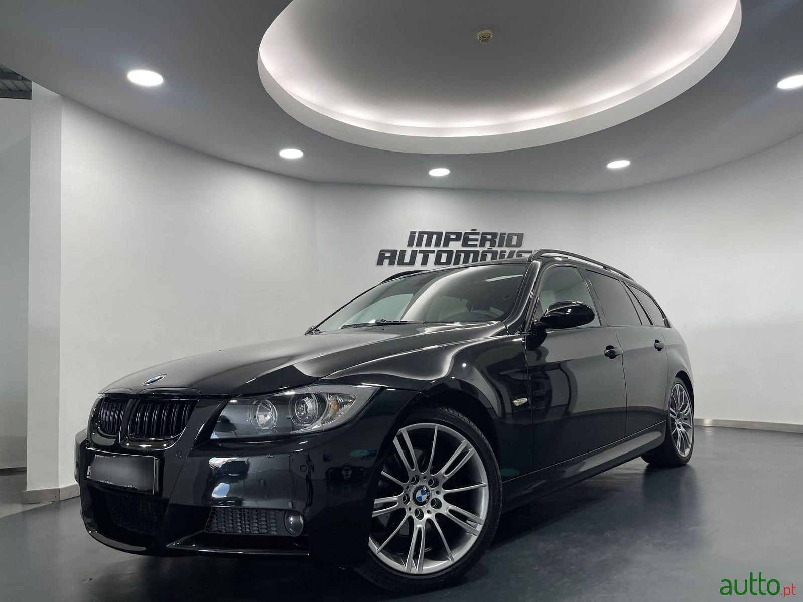 2008' BMW 320 photo #1