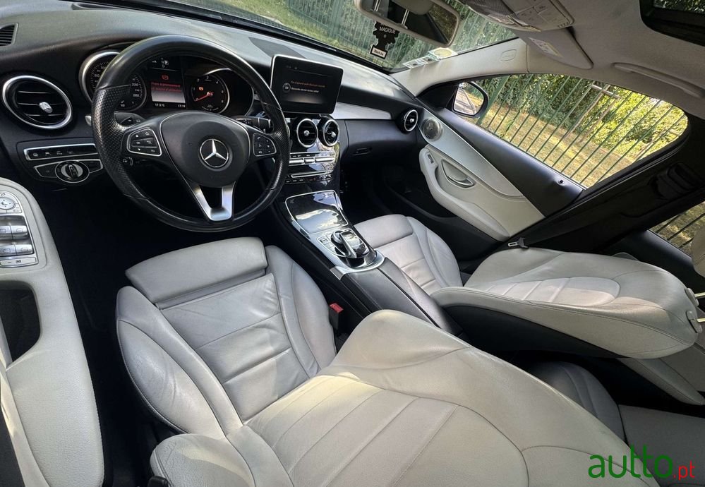 2014' Mercedes-Benz Classe C photo #2