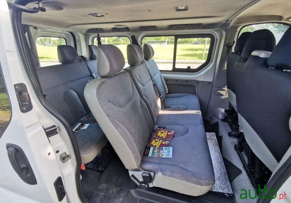 2005' Renault Trafic 1.9Dci 9Lugares photo #2