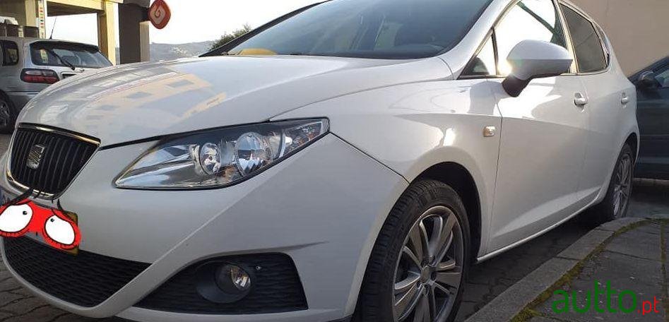 2008' SEAT Ibiza photo #1