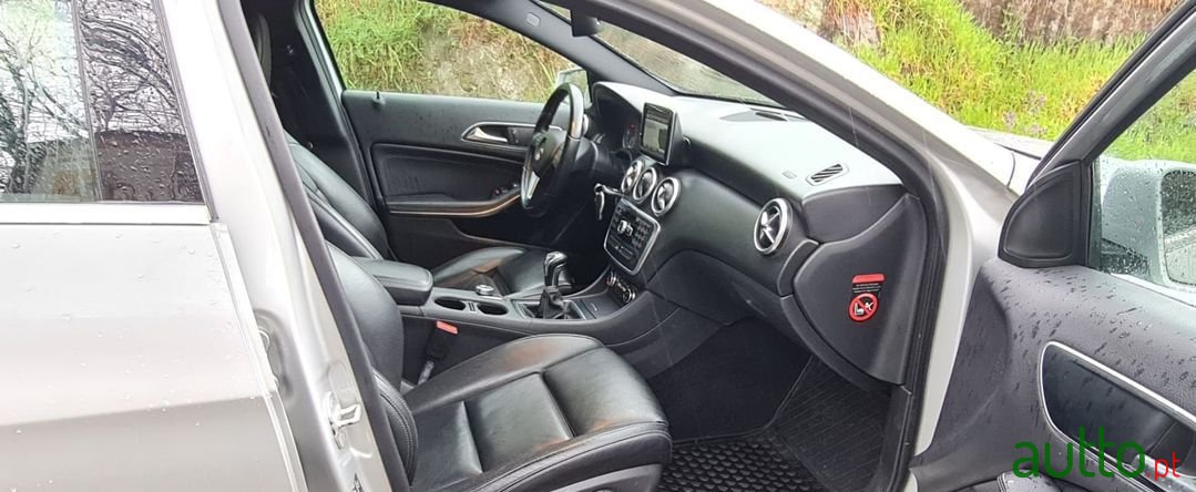 2013' Mercedes-Benz A-180 photo #3