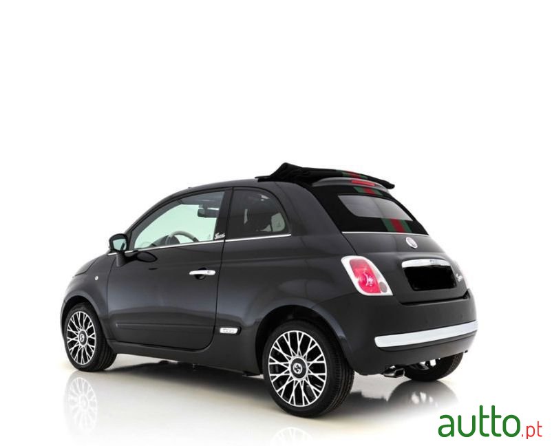 2011' Fiat 500C photo #2