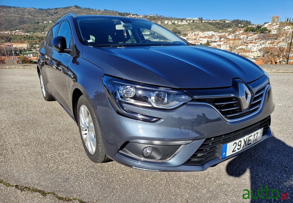 2019' Renault Megane Sport Tourer photo #3