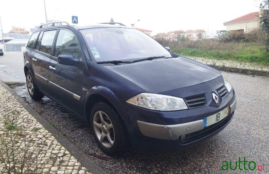 2005' Renault Megane Break photo #2