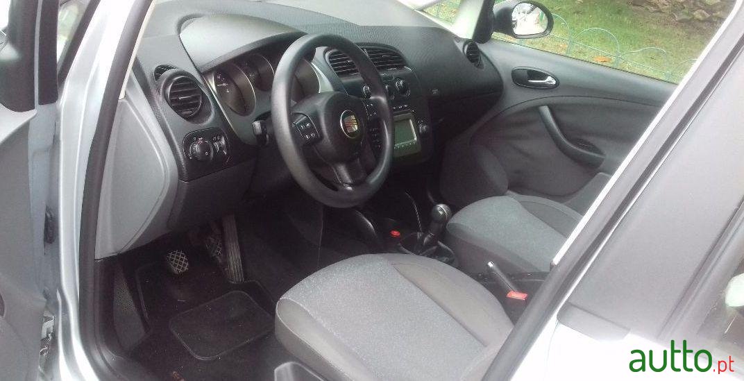 2005' SEAT Toledo 1.9 Tdi photo #2