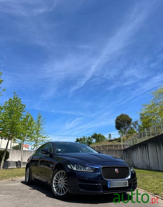 2017' Jaguar XE photo #1