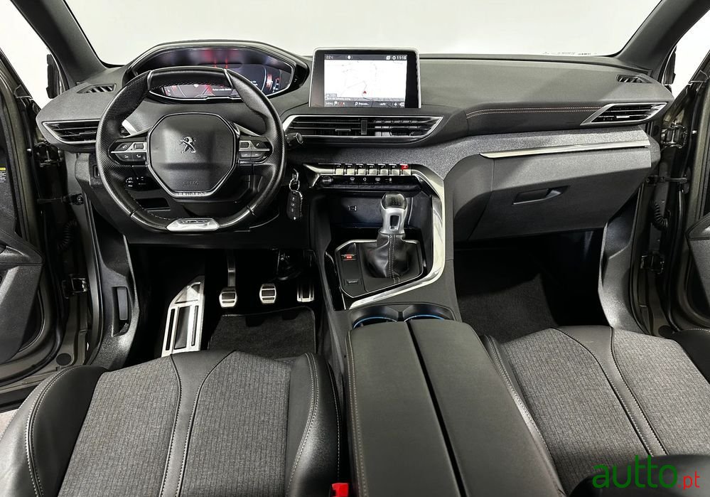 2019' Peugeot 5008 photo #5