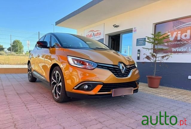 2019' Renault Scenic photo #1