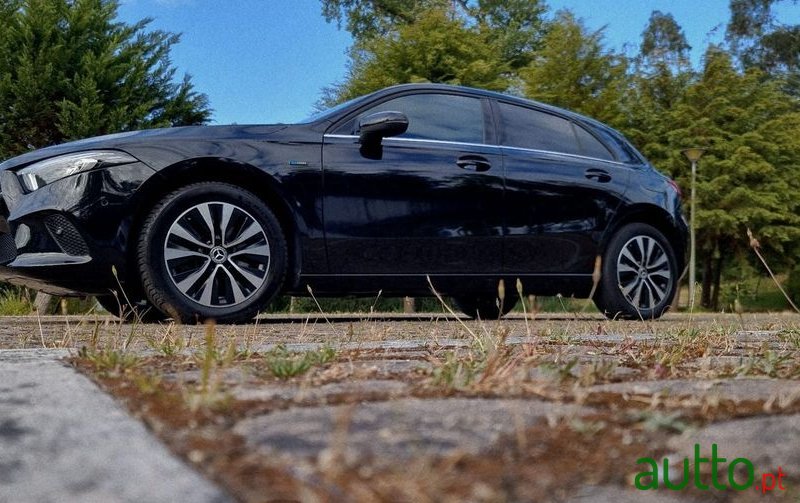 2021' Mercedes-Benz Classe A E Style Plus photo #3