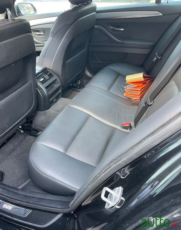 2015' BMW 518 photo #5