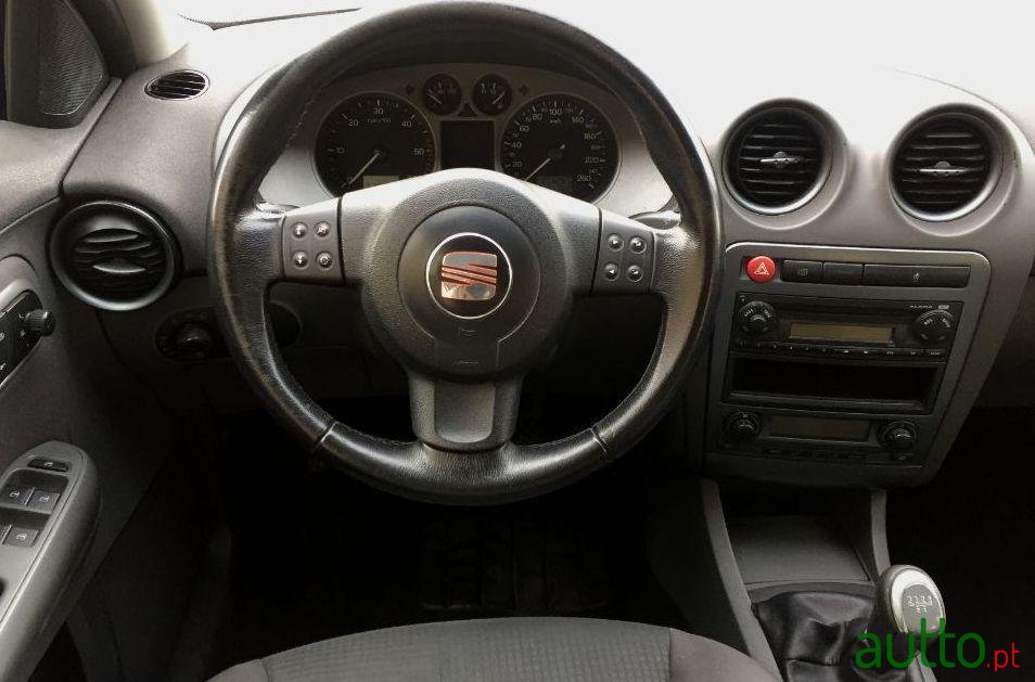 2008' SEAT Cordoba photo #1