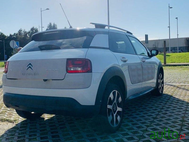 2016' Citroen C4 Cactus photo #4