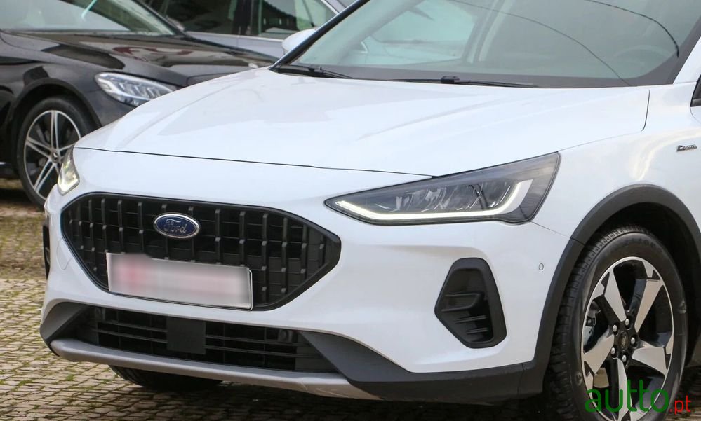 2022' Ford Focus photo #6