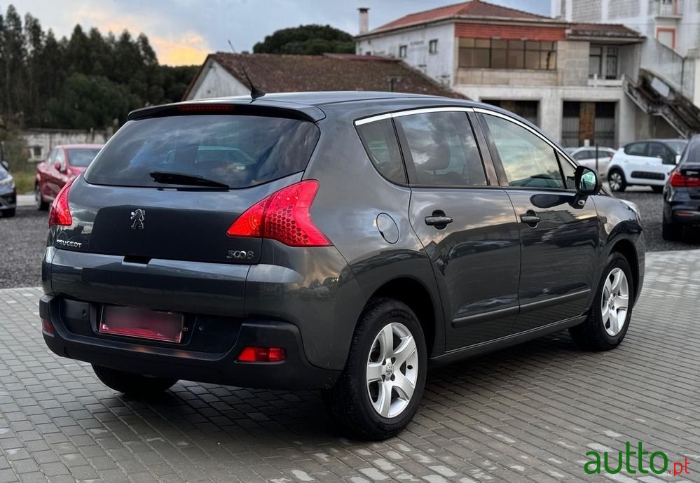2013' Peugeot 3008 1.6 Hdi Active photo #3