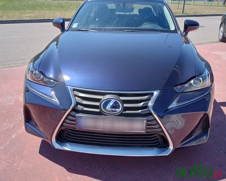 2017' Lexus Is 300H Executive photo #1