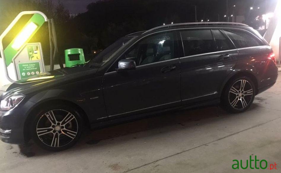 2013' Mercedes-Benz C-220 Edition C photo #1