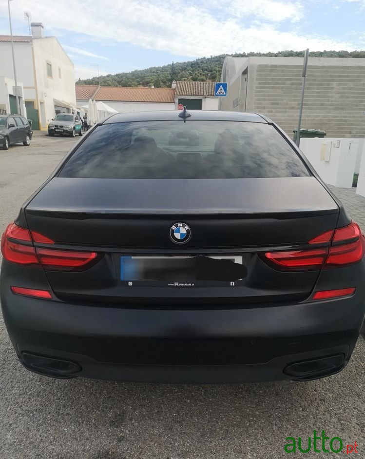 2018' BMW Série 7 D Pack M photo #2