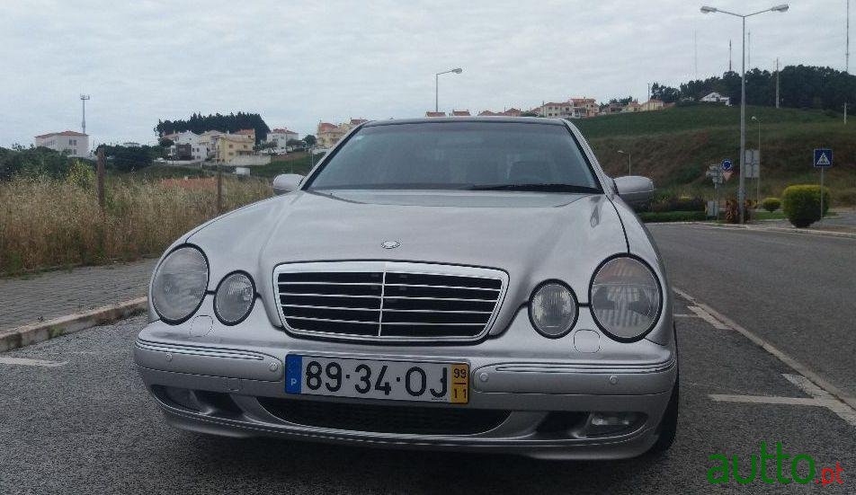 1999' Mercedes-Benz E-200 Avantgard photo #3