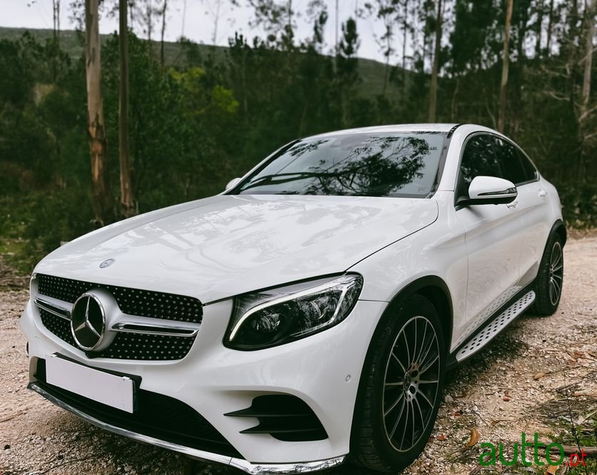 2017' Mercedes-Benz GLC 250 photo #4