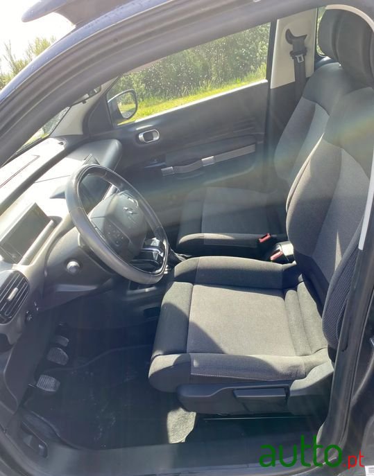 2015' Citroen C4 Cactus photo #5