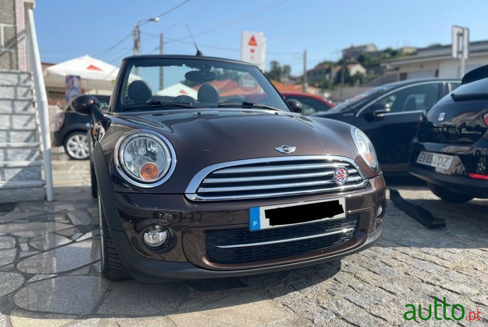 2011' MINI Cabrio photo #1