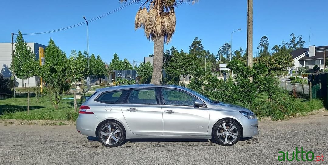 2015' Peugeot 308 Sw photo #3