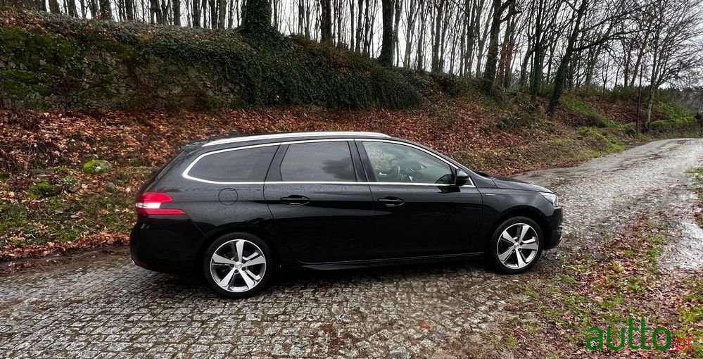 2016' Peugeot 308 Sw photo #2