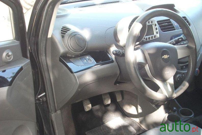 2012' Chevrolet Spark photo #2