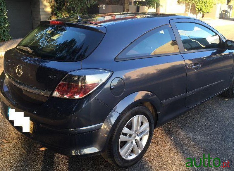 2007' Opel Astra Gtc photo #1