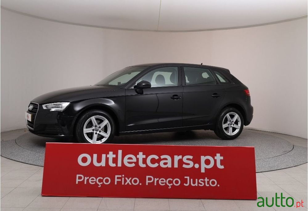 2019' Audi A3 Sportback photo #4