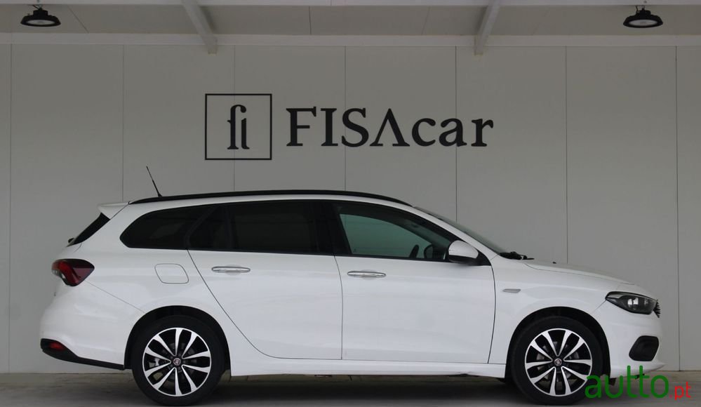 2019' Fiat Tipo Station Wagon photo #3