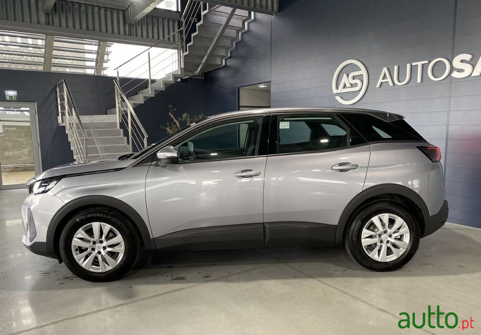 2021' Peugeot 3008 photo #1