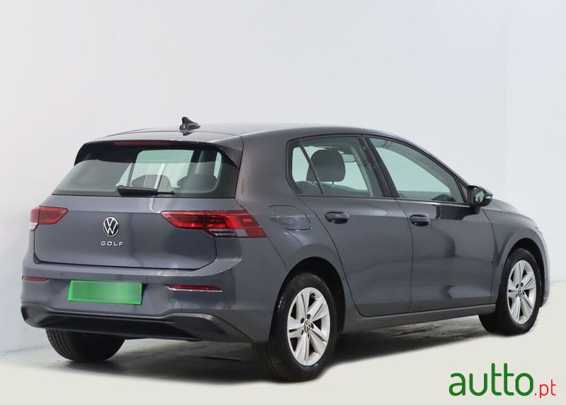 2021' Volkswagen Golf 2.0 Tdi Life photo #2