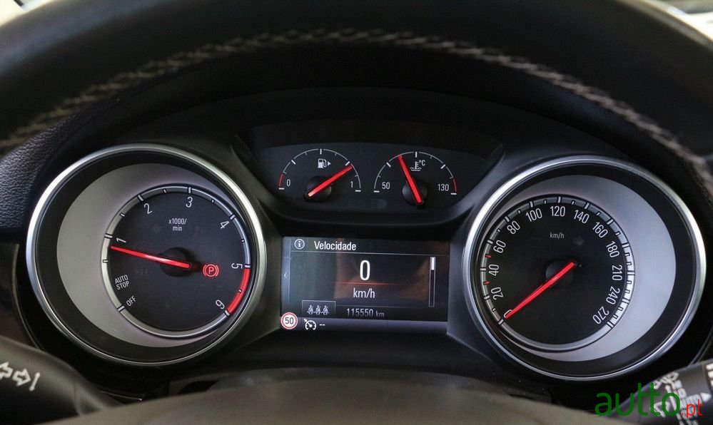 2016' Opel Astra photo #6