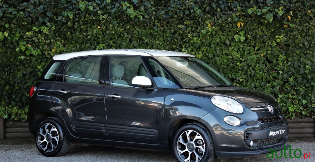 2017' Fiat 500L photo #1