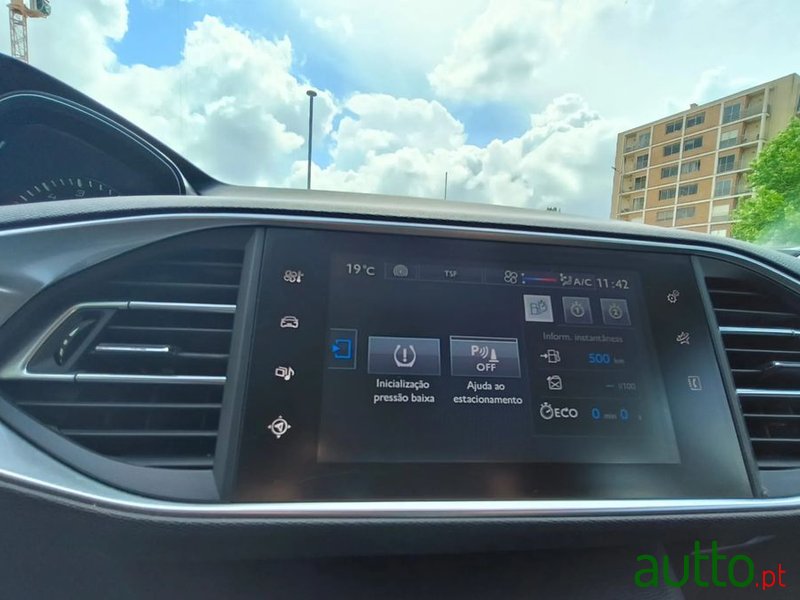 2017' Peugeot 308 1.6 Bluehdi Active photo #4