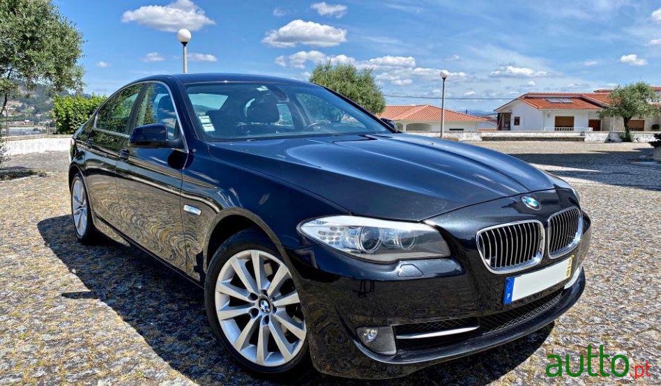 2011' BMW 520 Auto photo #1