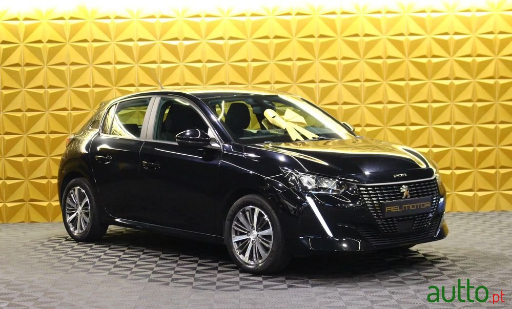 2020' Peugeot 208 photo #4