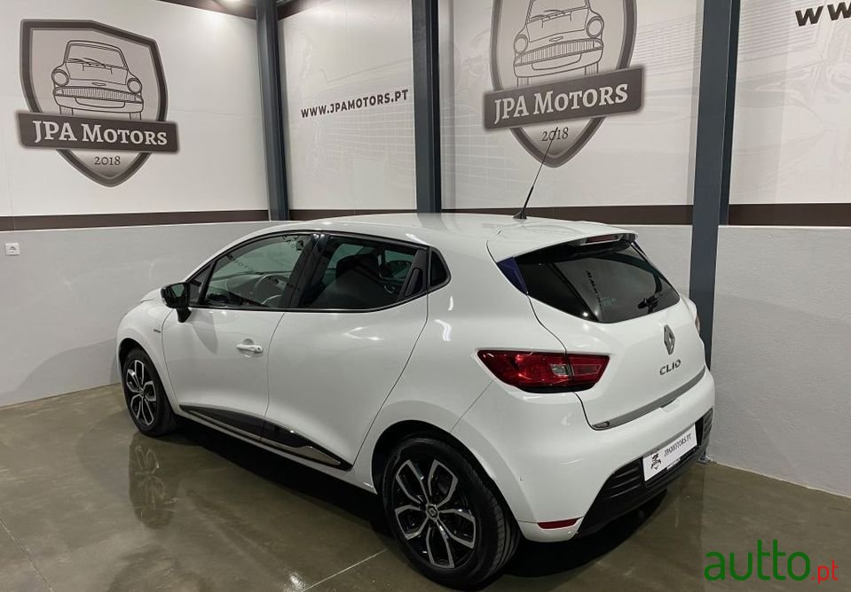 2017' Renault Clio photo #5